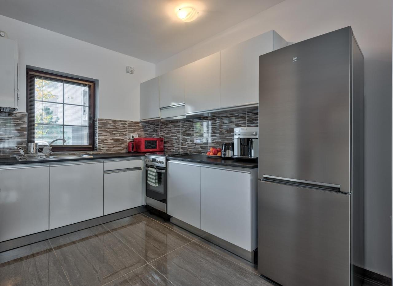 Bucharest Airport Suites & Villas Otopeni Kültér fotó